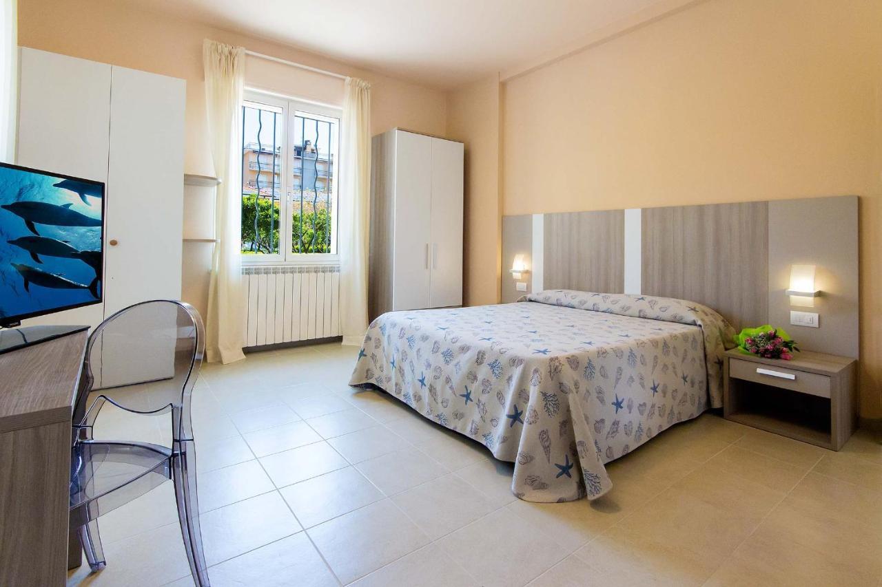 Hotel Villa San Giuseppe San Bartolomeo Al Mare Extérieur photo