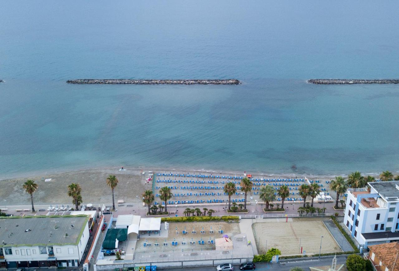 Hotel Villa San Giuseppe San Bartolomeo Al Mare Extérieur photo